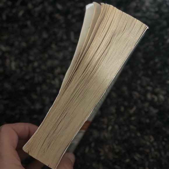 Stars (2 novels in one) by Nora Roberts - Picture 3 of 3